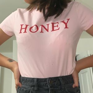 Pink “honey” printed shirt